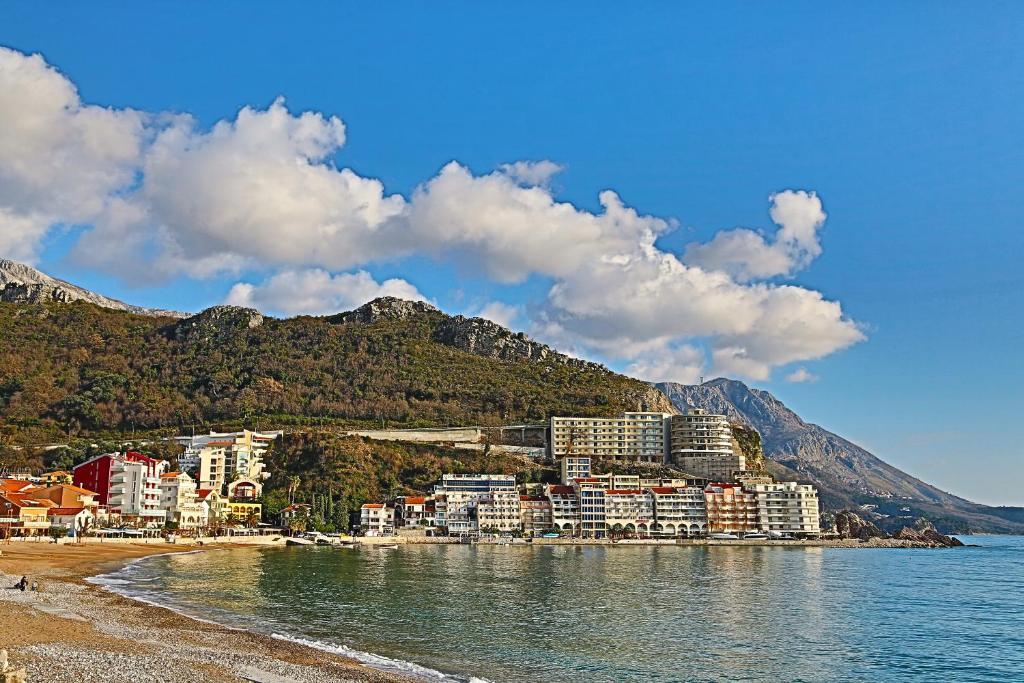 Paradiso Apartment Budva
